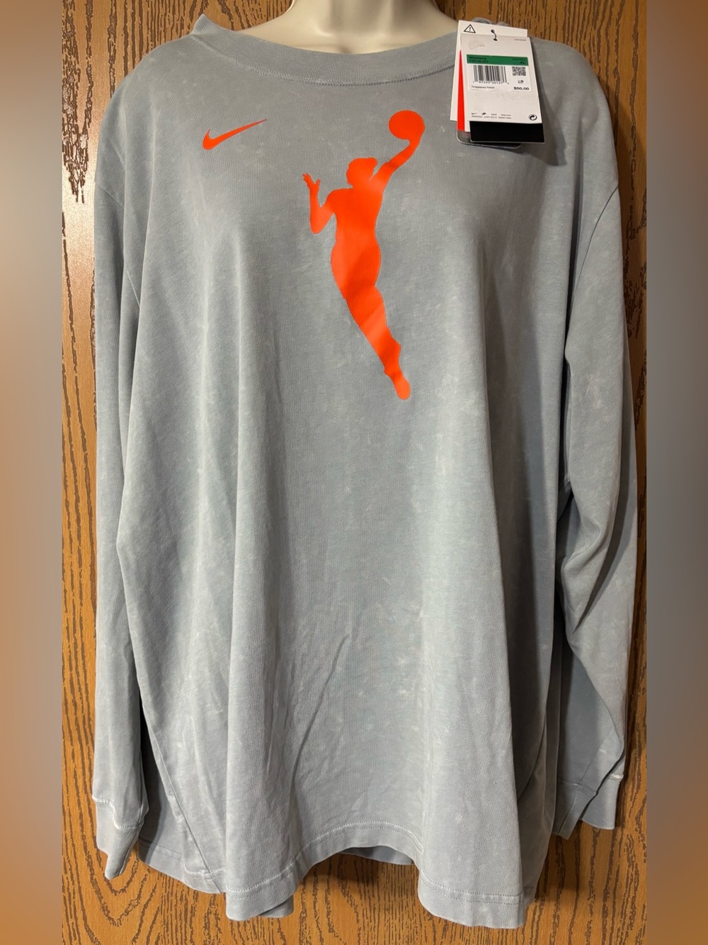 Nike Wom Long-Sleeve Graphic Shirt - Light Gray with Bright Orange Silhouette